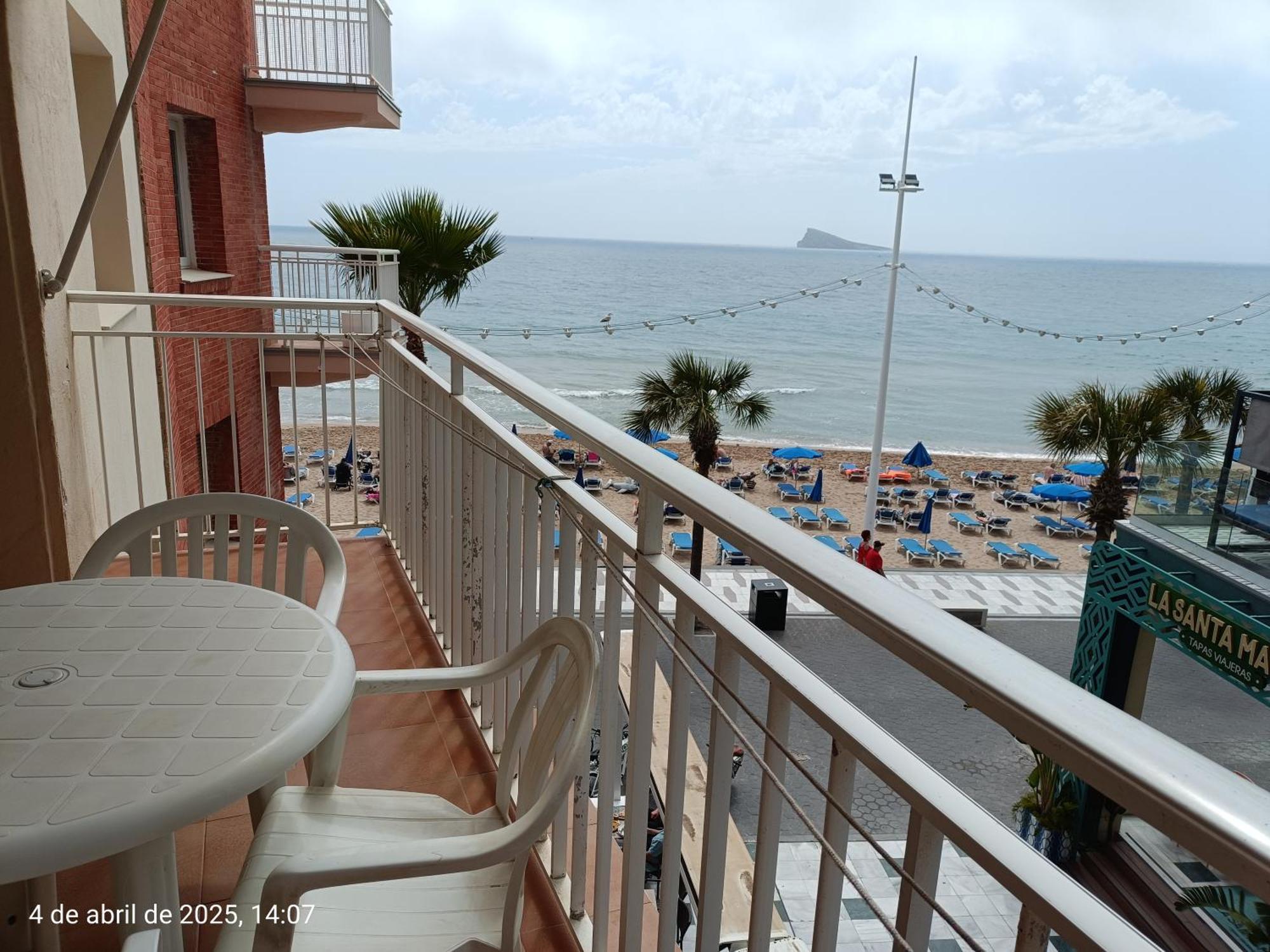 Levante Beach Apartments By Mara Boutique Бенідорм Екстер'єр фото