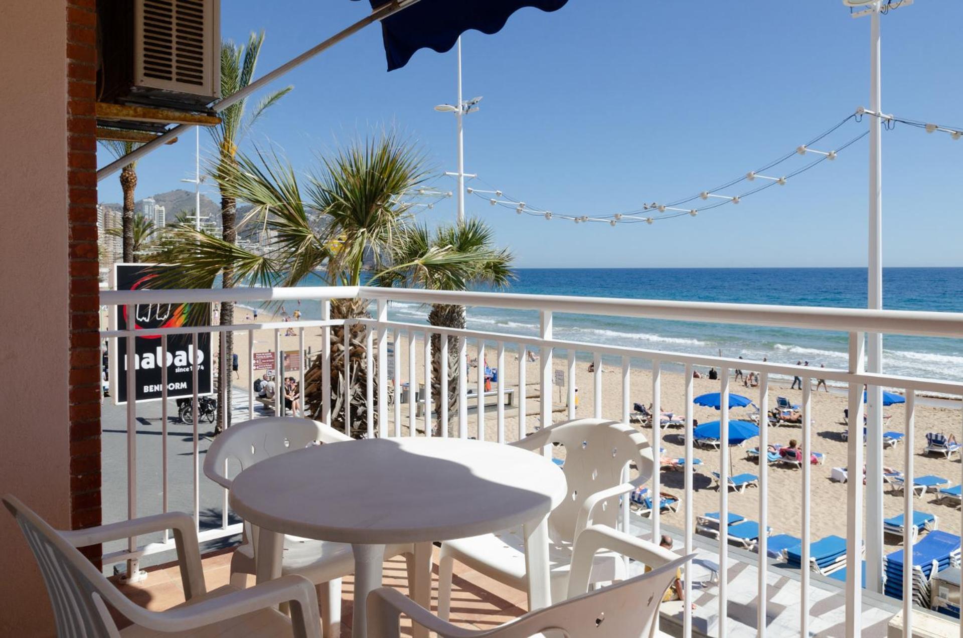 Levante Beach Apartments By Mara Boutique Бенідорм Екстер'єр фото