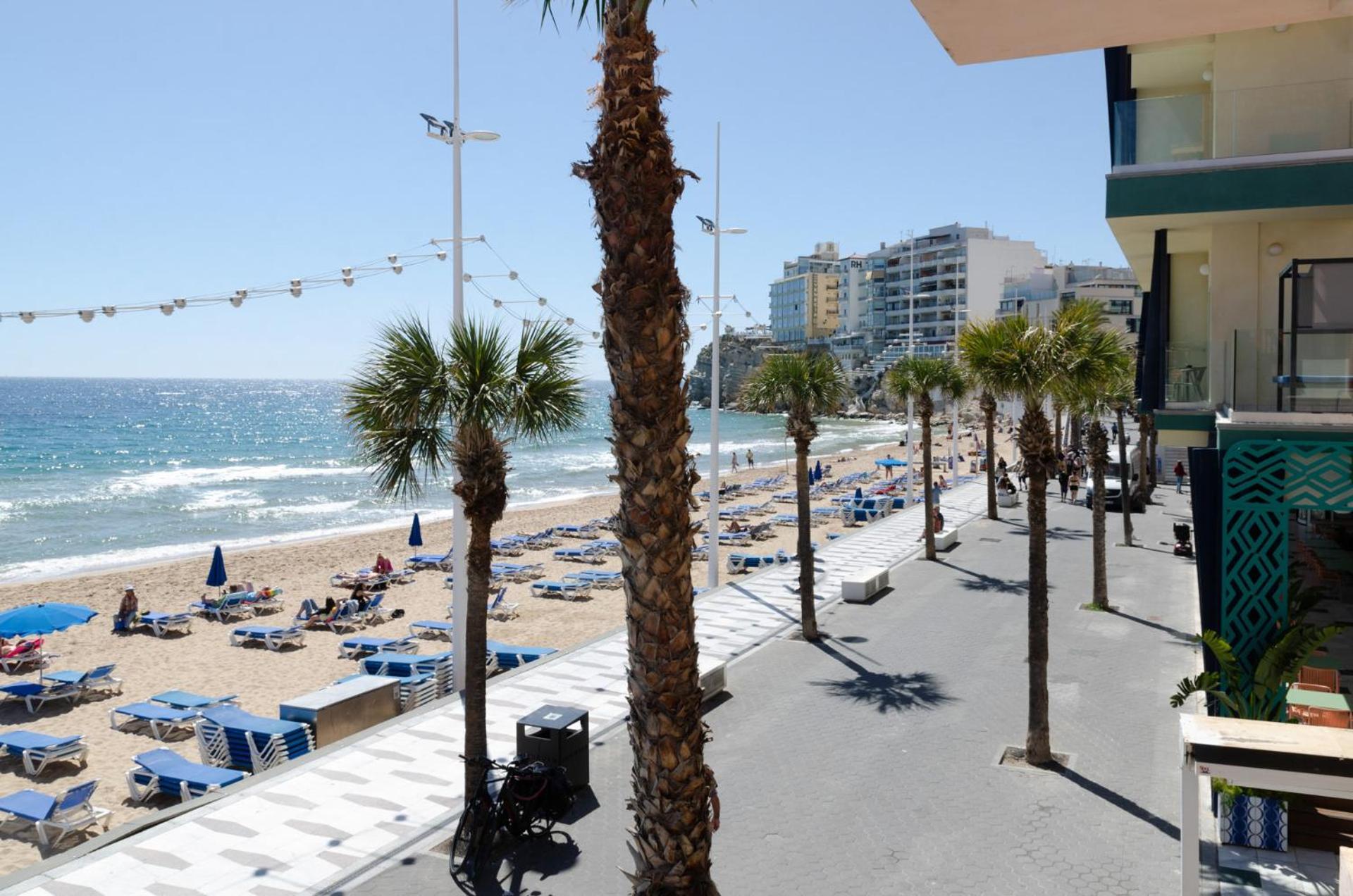Levante Beach Apartments By Mara Boutique Бенідорм Екстер'єр фото